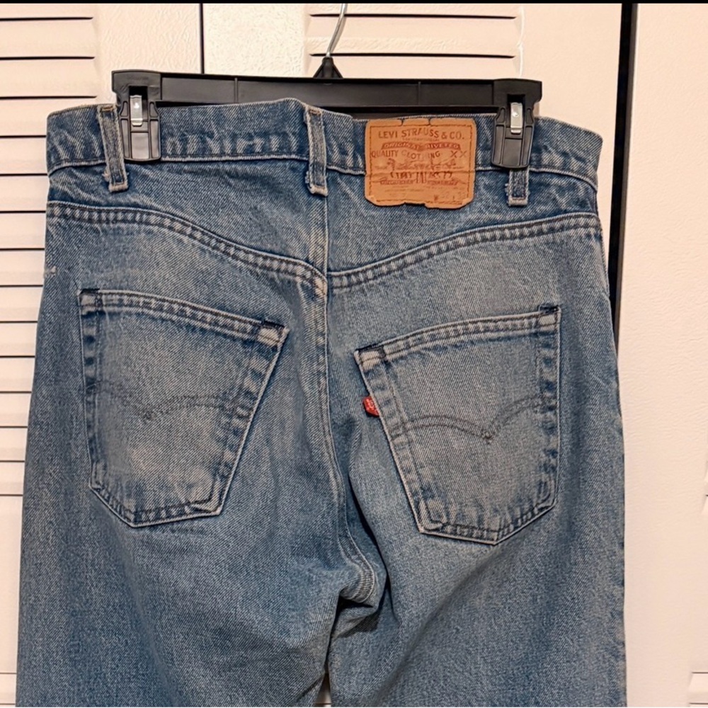 VINTAGE LEVI'S Women's Straight Leg
Blue Jeans